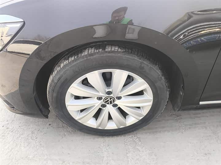 Фото 23 - Volkswagen Passat