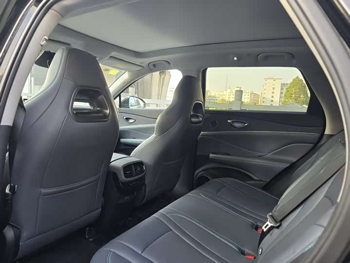 Фото 4 - BYD Sea Lion 07 DM-i Hybrid