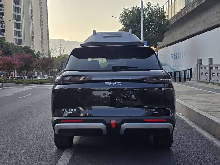 Фото 9 - BYD Sea Lion 07 DM-i Hybrid