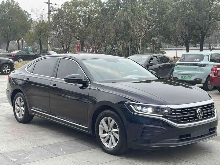 Фото 3 - Volkswagen Passat