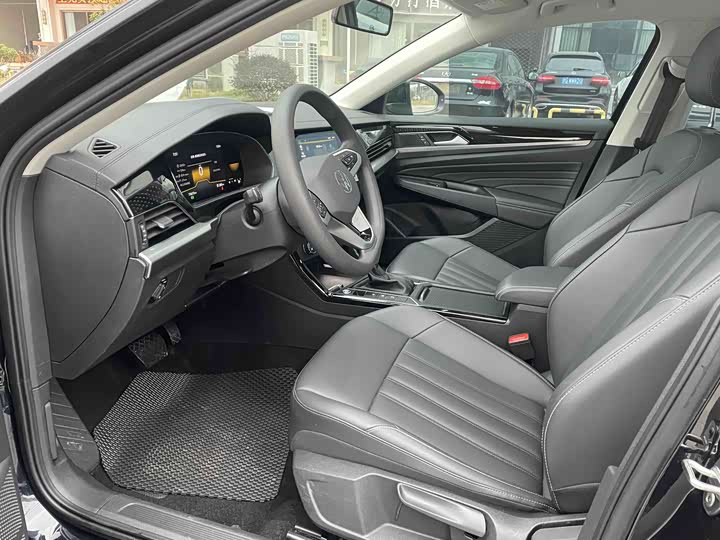 Фото 4 - Volkswagen Passat