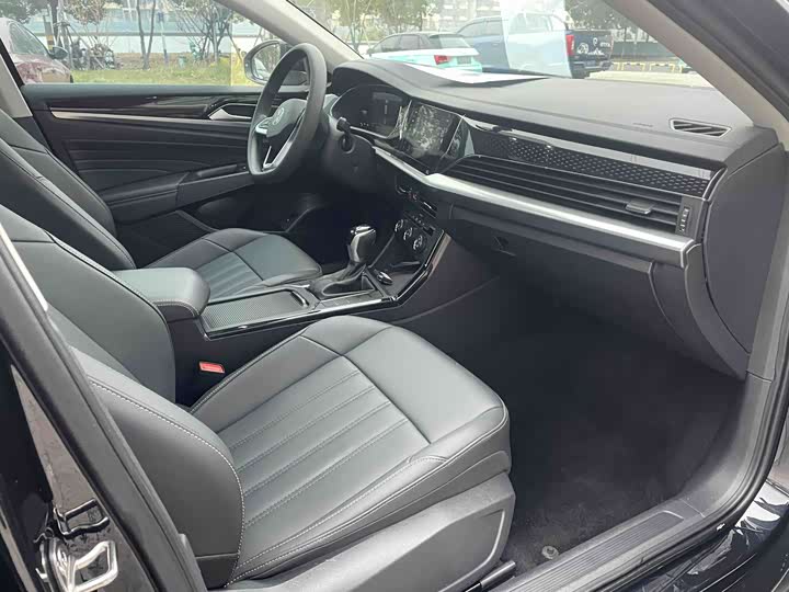 Фото 5 - Volkswagen Passat