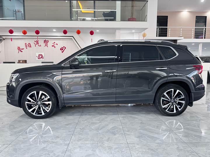 Фото 3 - Volkswagen Tharu