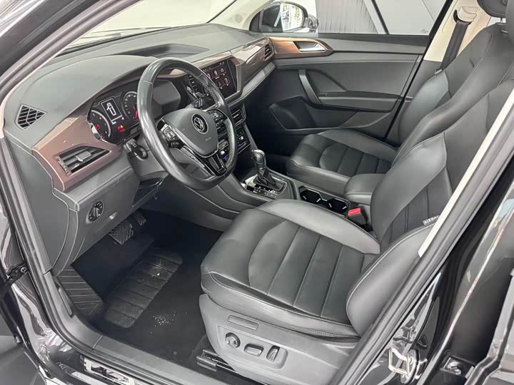 Фото 6 - Volkswagen Tharu