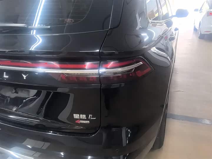 Фото 8 - Geely Monjaro