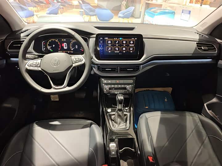 Фото 10 - Volkswagen Tharu