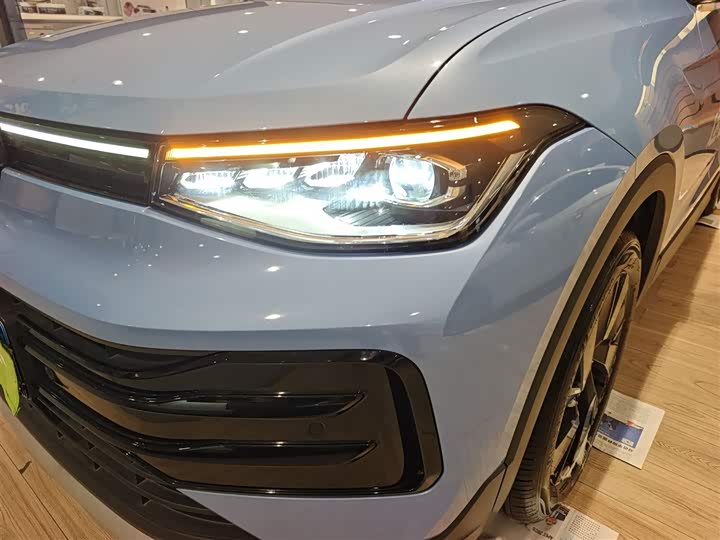 Фото 24 - Volkswagen Tharu