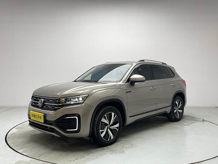 Фото 1 - Volkswagen Tayron GTE Hybrid