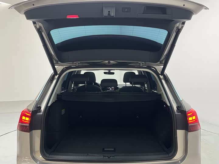 Фото 16 - Volkswagen Tayron GTE Hybrid