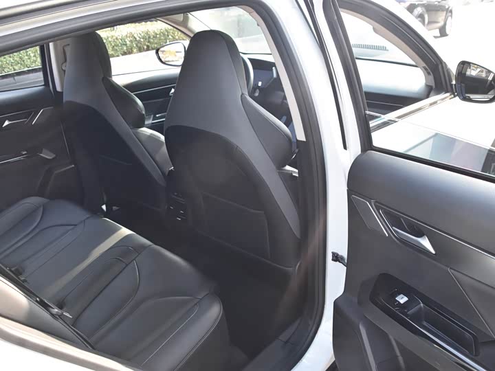 Фото 12 - XPeng G3