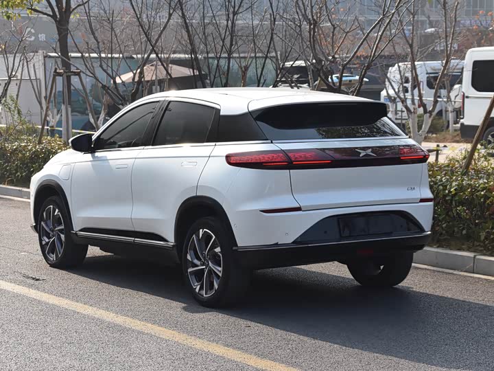 Фото 3 - XPeng G3