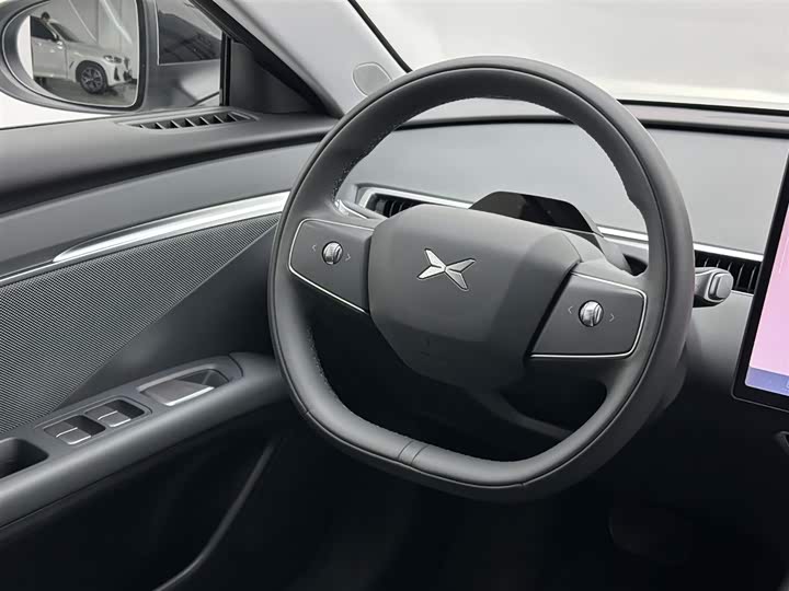 Фото 11 - XPeng Mona M03