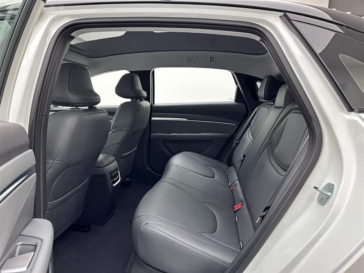 Фото 20 - XPeng Mona M03