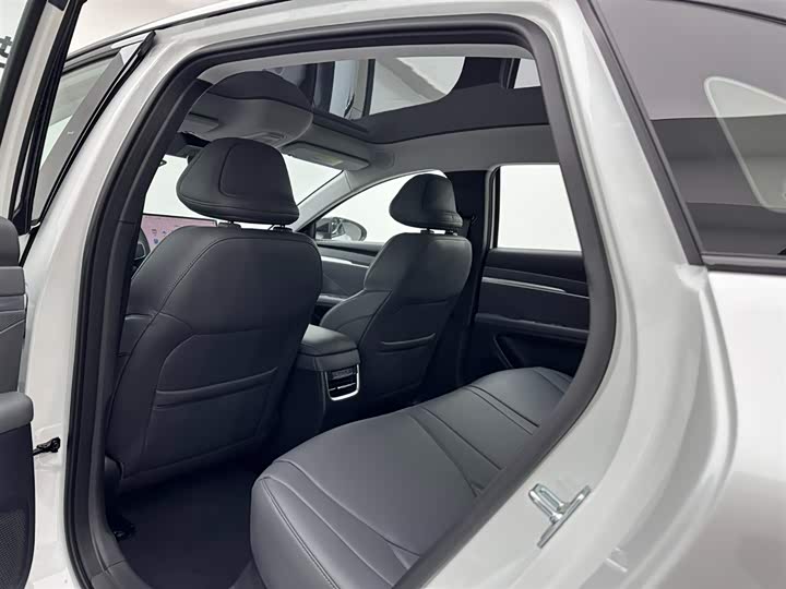 Фото 21 - XPeng Mona M03