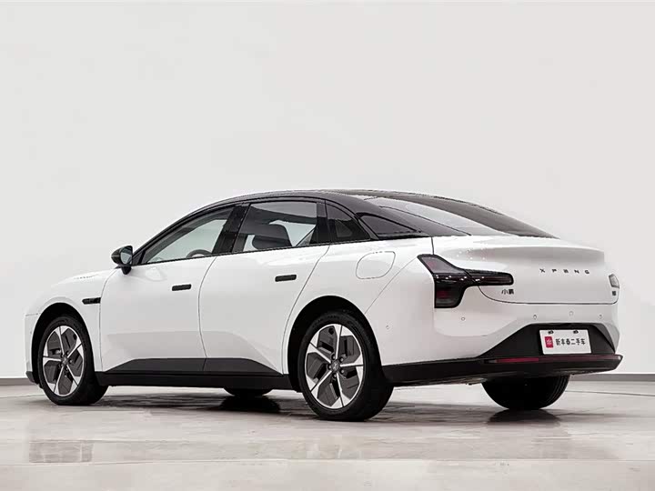 Фото 8 - XPeng Mona M03