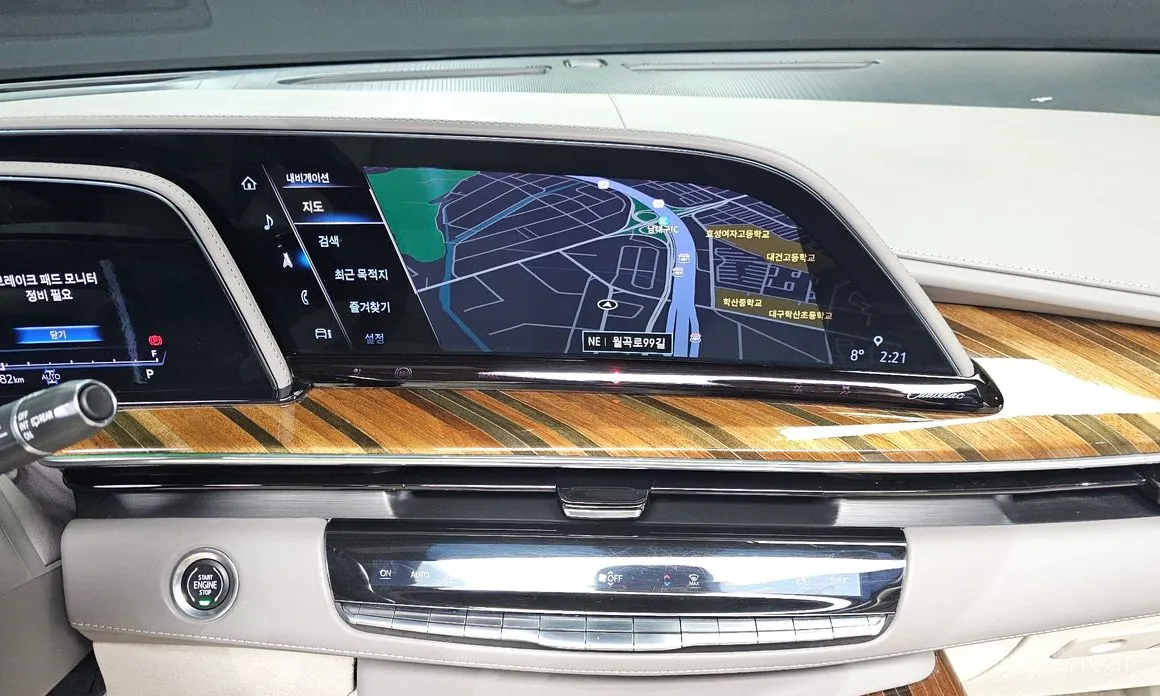 Фото 14 - Cadillac Escalade