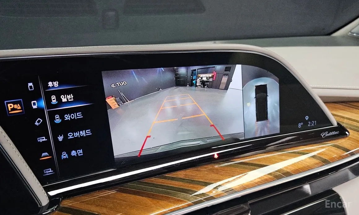 Фото 15 - Cadillac Escalade