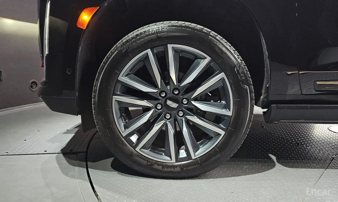 Фото 5 - Cadillac Escalade