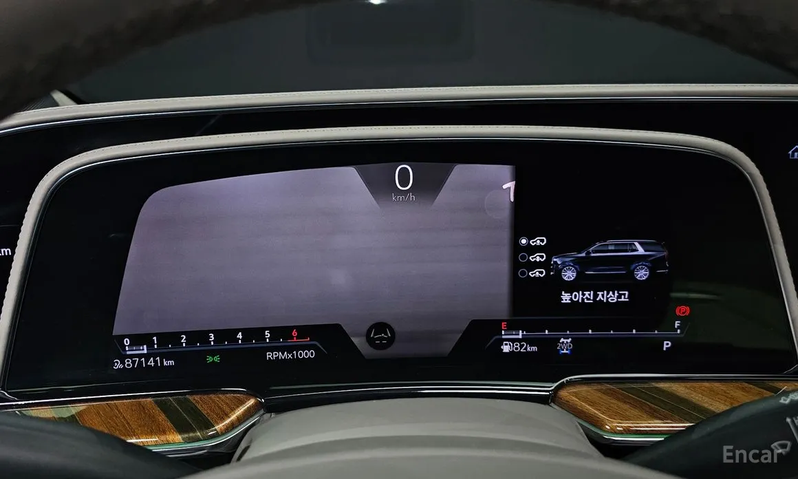 Фото 8 - Cadillac Escalade