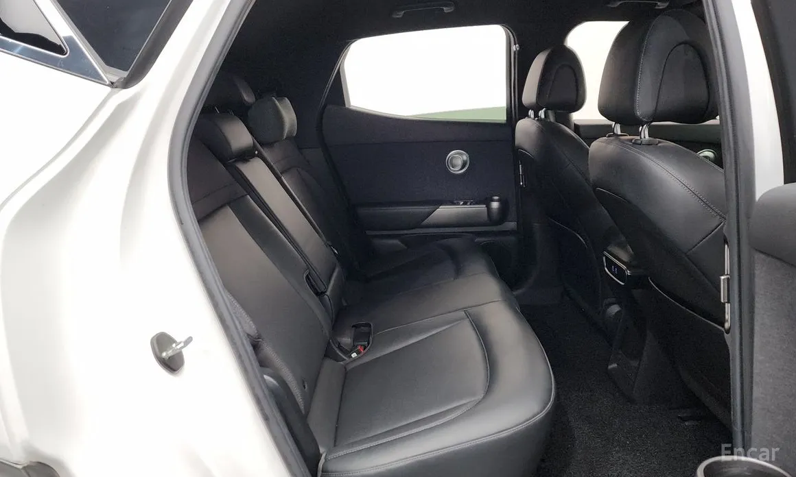 Фото 12 - Genesis GV60