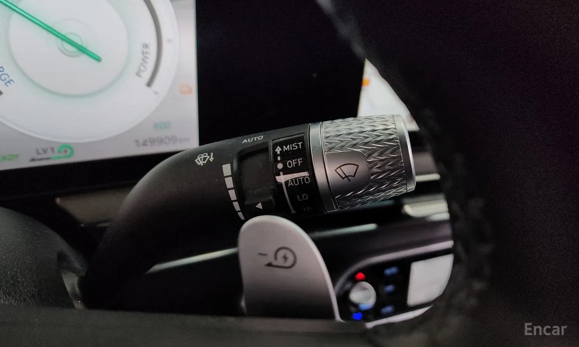 Фото 14 - Genesis GV60