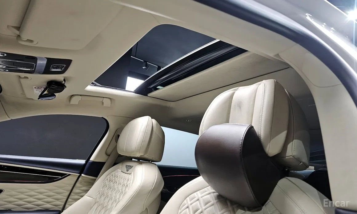 Фото 17 - Bentley Flying Spur