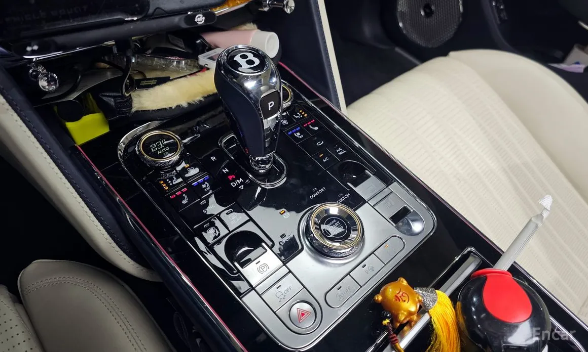 Фото 9 - Bentley Flying Spur