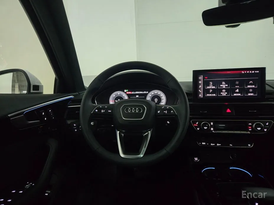 Фото 13 - Audi A4