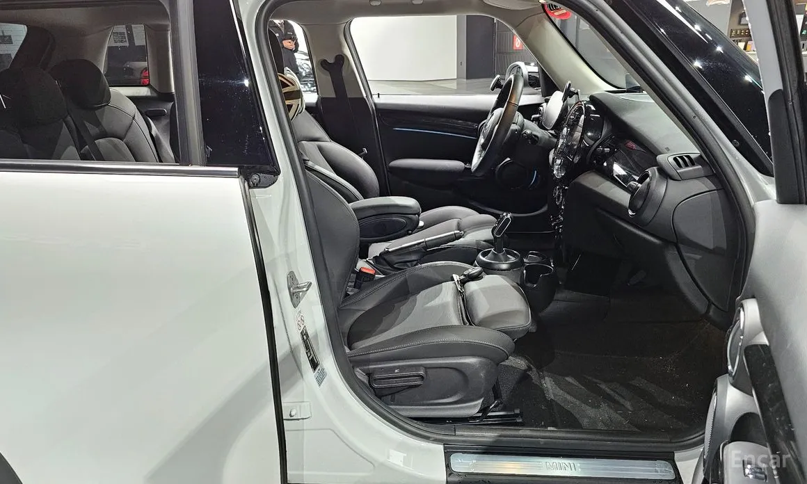 Фото 10 - Mini Cooper