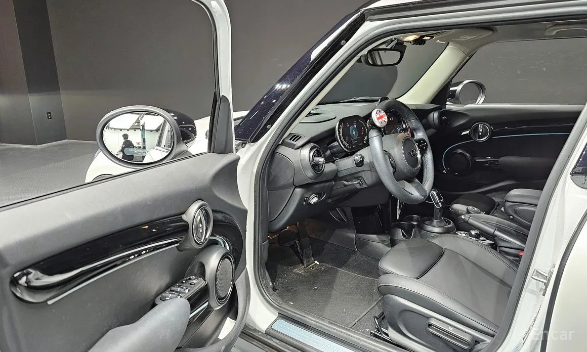 Фото 11 - Mini Cooper