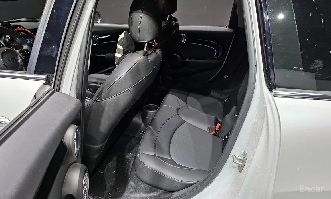 Фото 12 - Mini Cooper