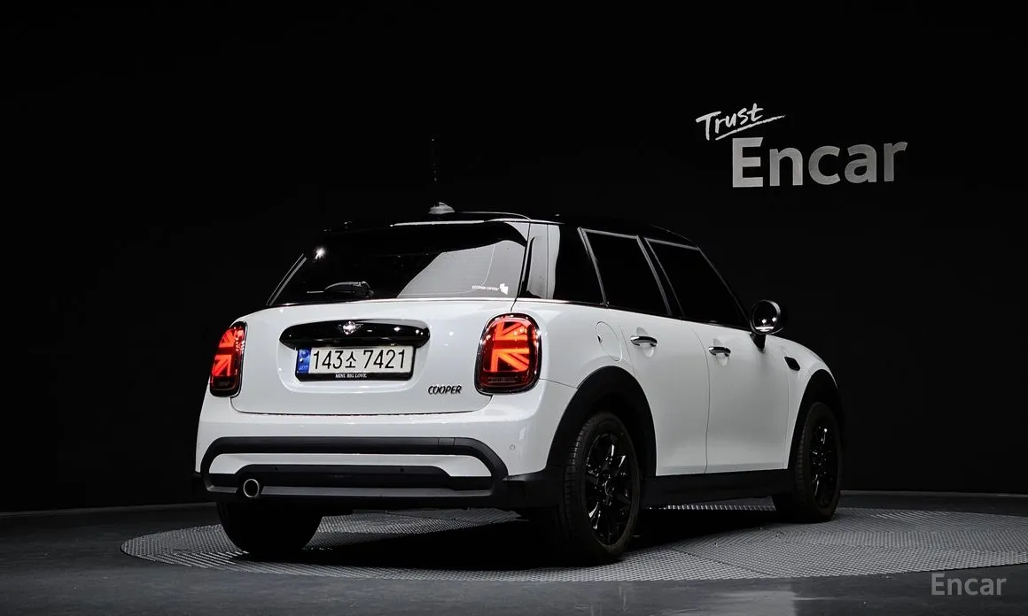 Фото 2 - Mini Cooper