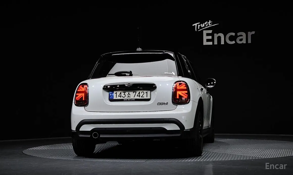 Фото 4 - Mini Cooper