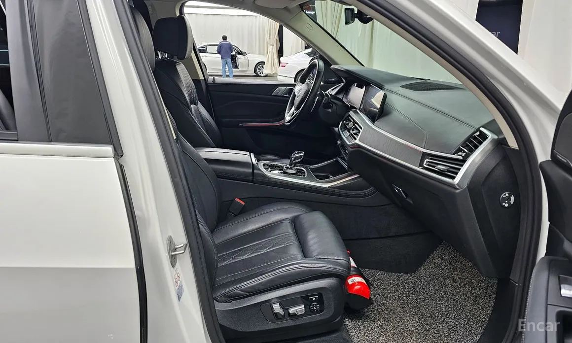 Фото 11 - BMW X7