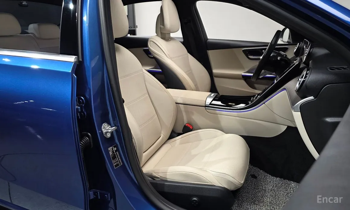 Фото 10 - Mercedes-Benz C-Class