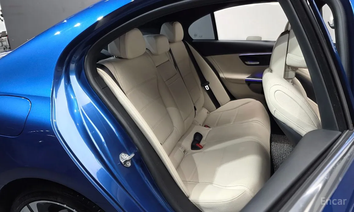 Фото 11 - Mercedes-Benz C-Class