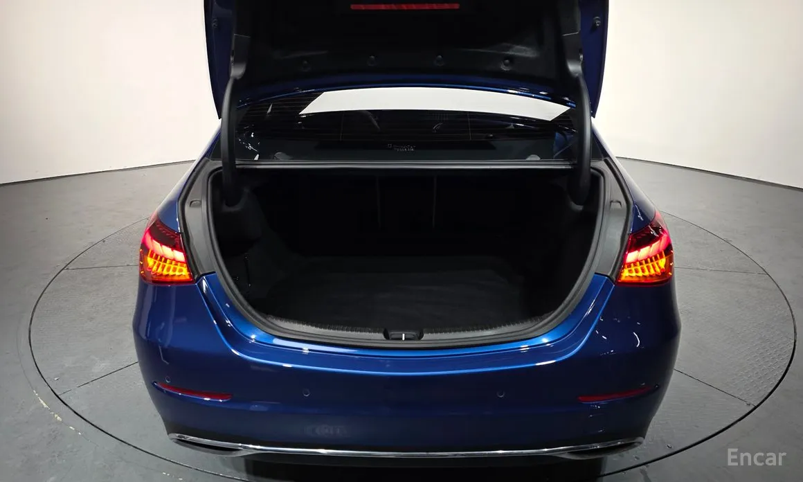 Фото 20 - Mercedes-Benz C-Class