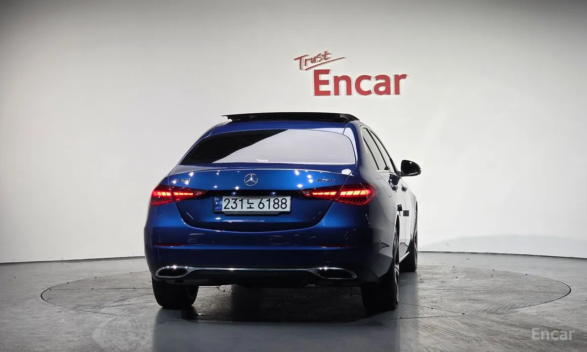 Фото 4 - Mercedes-Benz C-Class