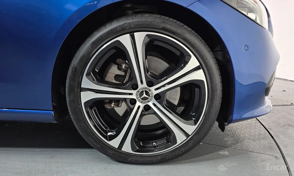 Фото 5 - Mercedes-Benz C-Class