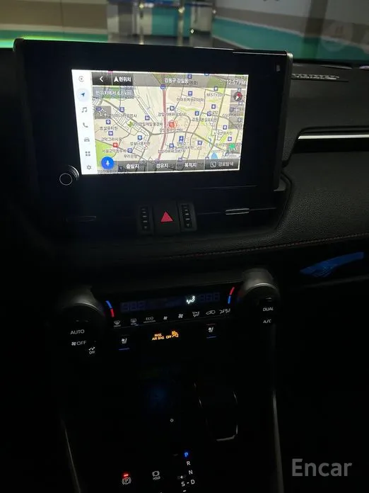 Фото 11 - Toyota RAV4