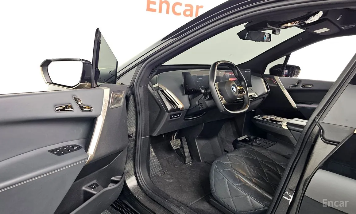 Фото 12 - BMW iX