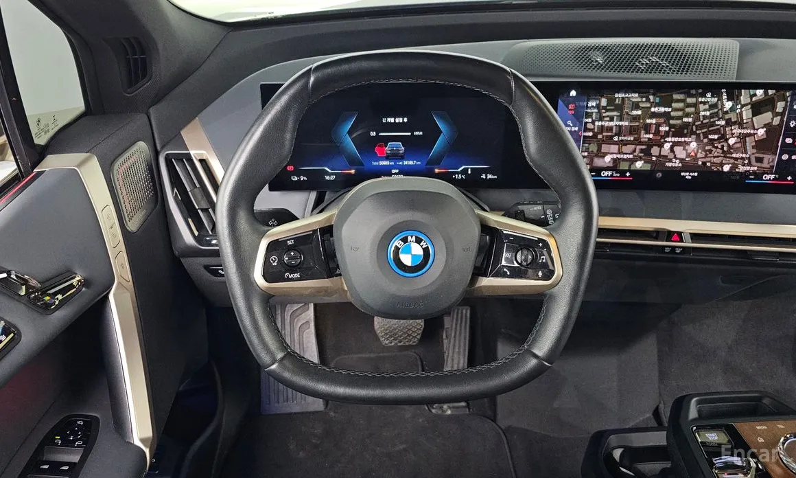 Фото 13 - BMW iX