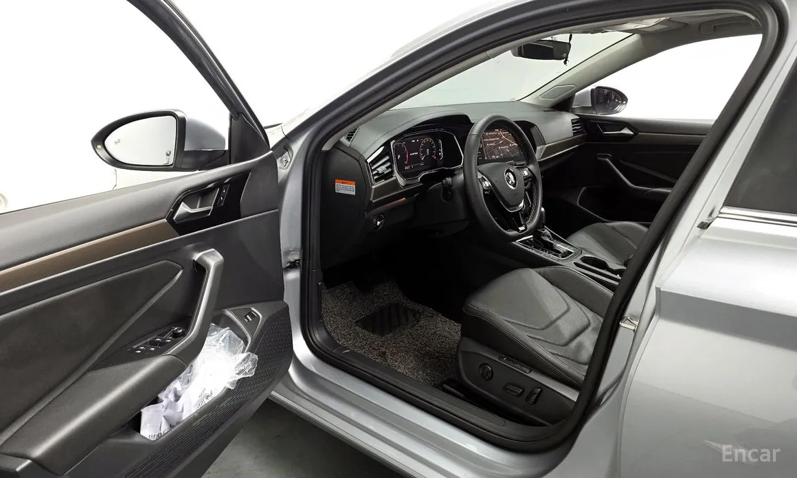 Фото 10 - Volkswagen Jetta