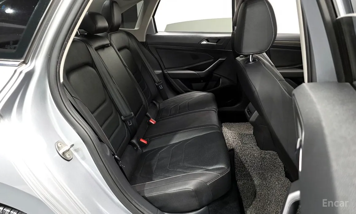 Фото 12 - Volkswagen Jetta