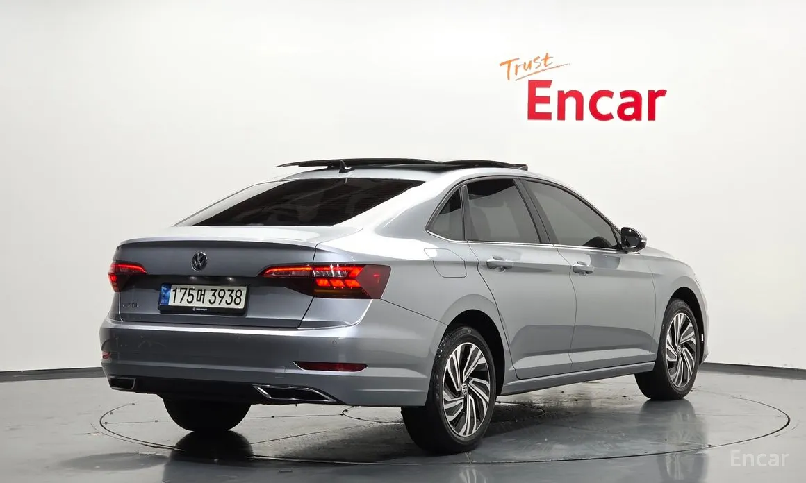 Фото 2 - Volkswagen Jetta