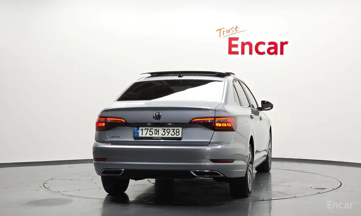 Фото 4 - Volkswagen Jetta