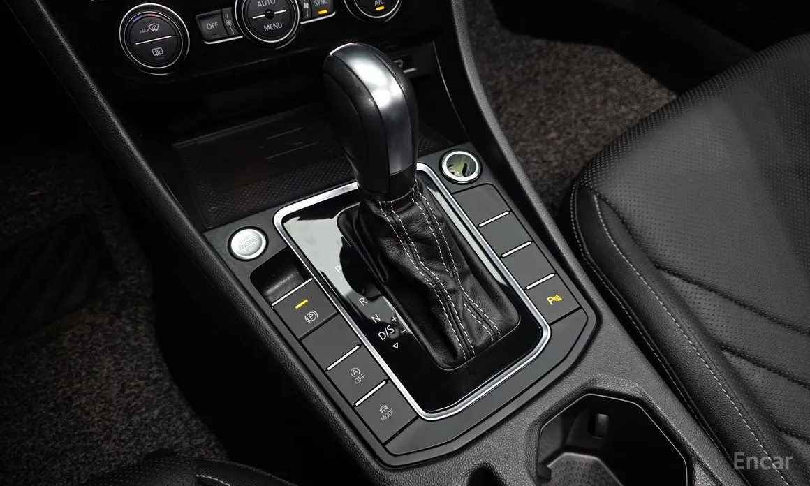 Фото 9 - Volkswagen Jetta