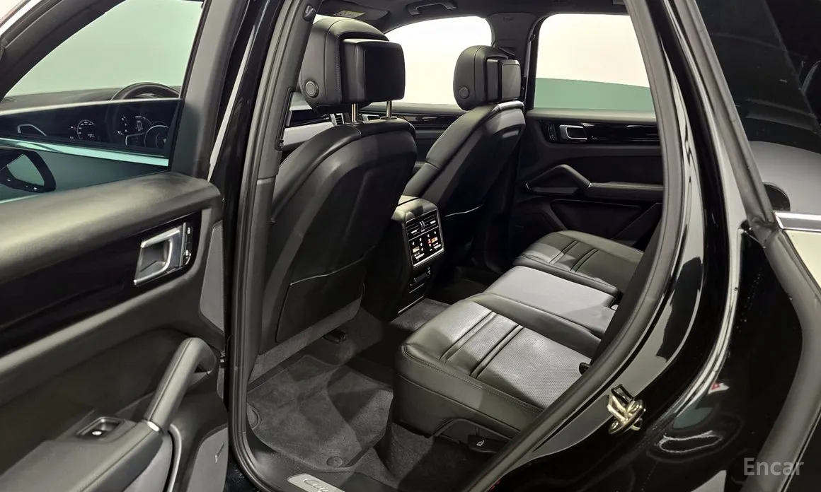 Фото 11 - Porsche Cayenne