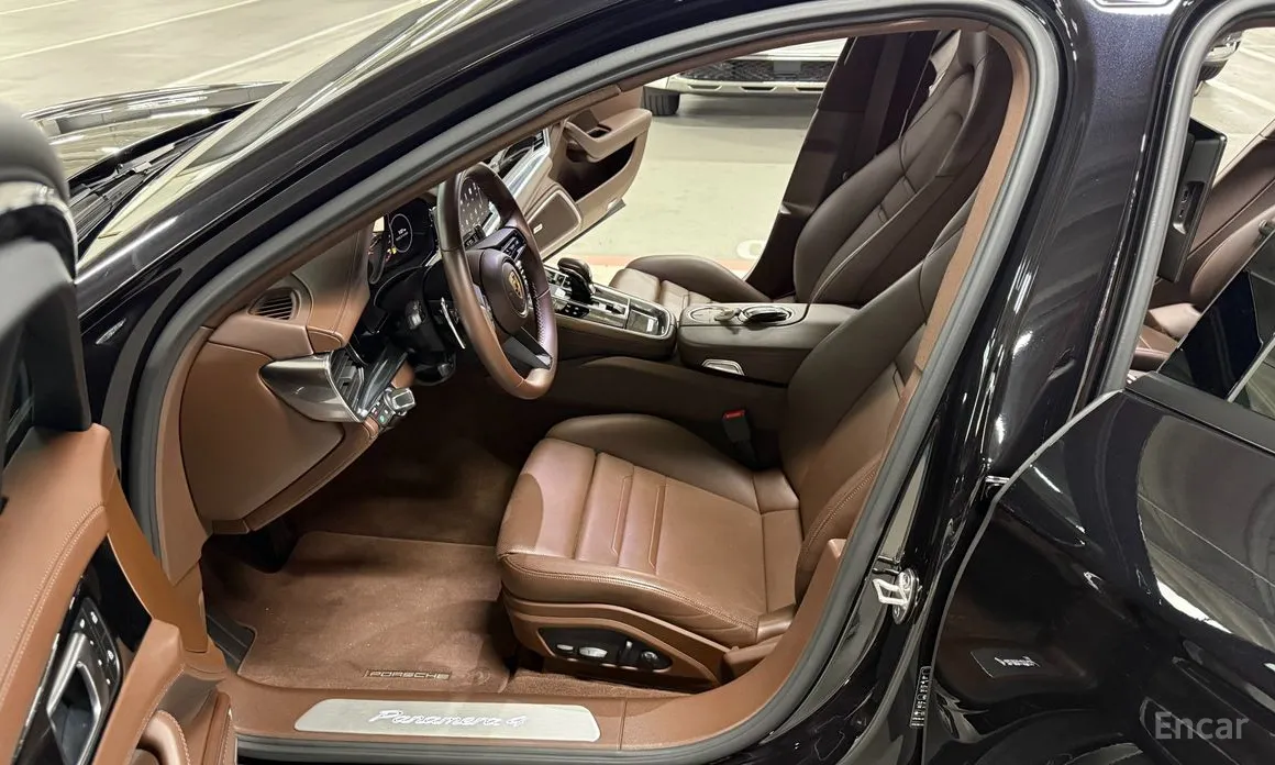 Фото 11 - Porsche Panamera