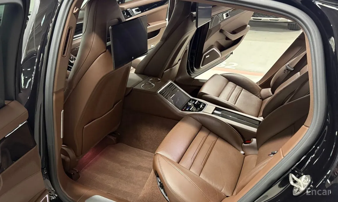 Фото 13 - Porsche Panamera